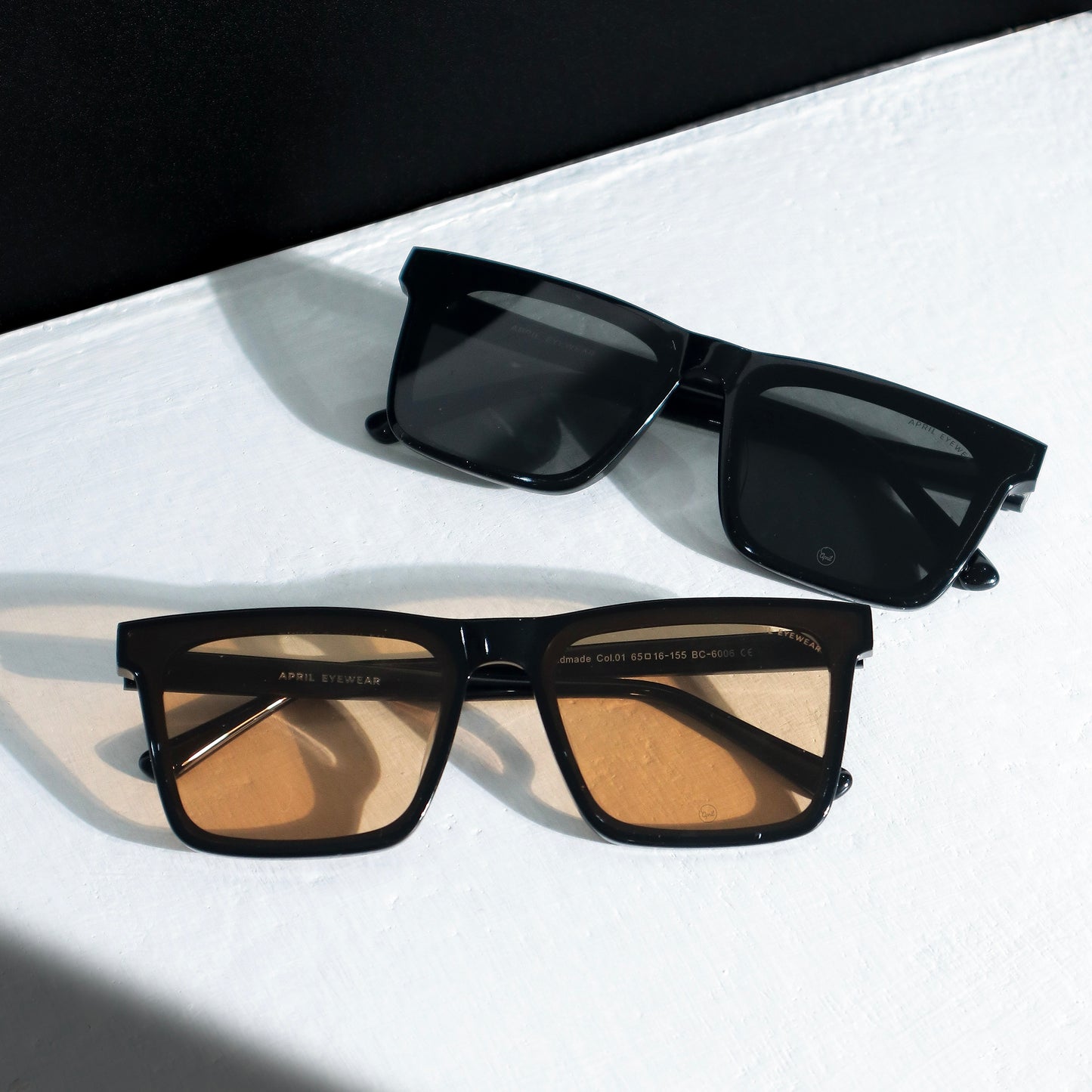 SUNNIES ABRIL