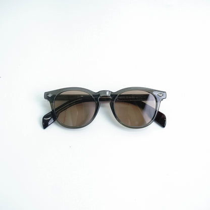 SUNNIES NOON